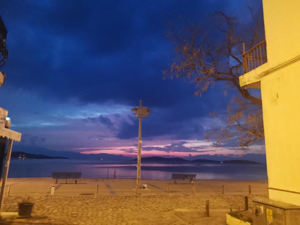 Limon Otel Foça Buitenkant foto